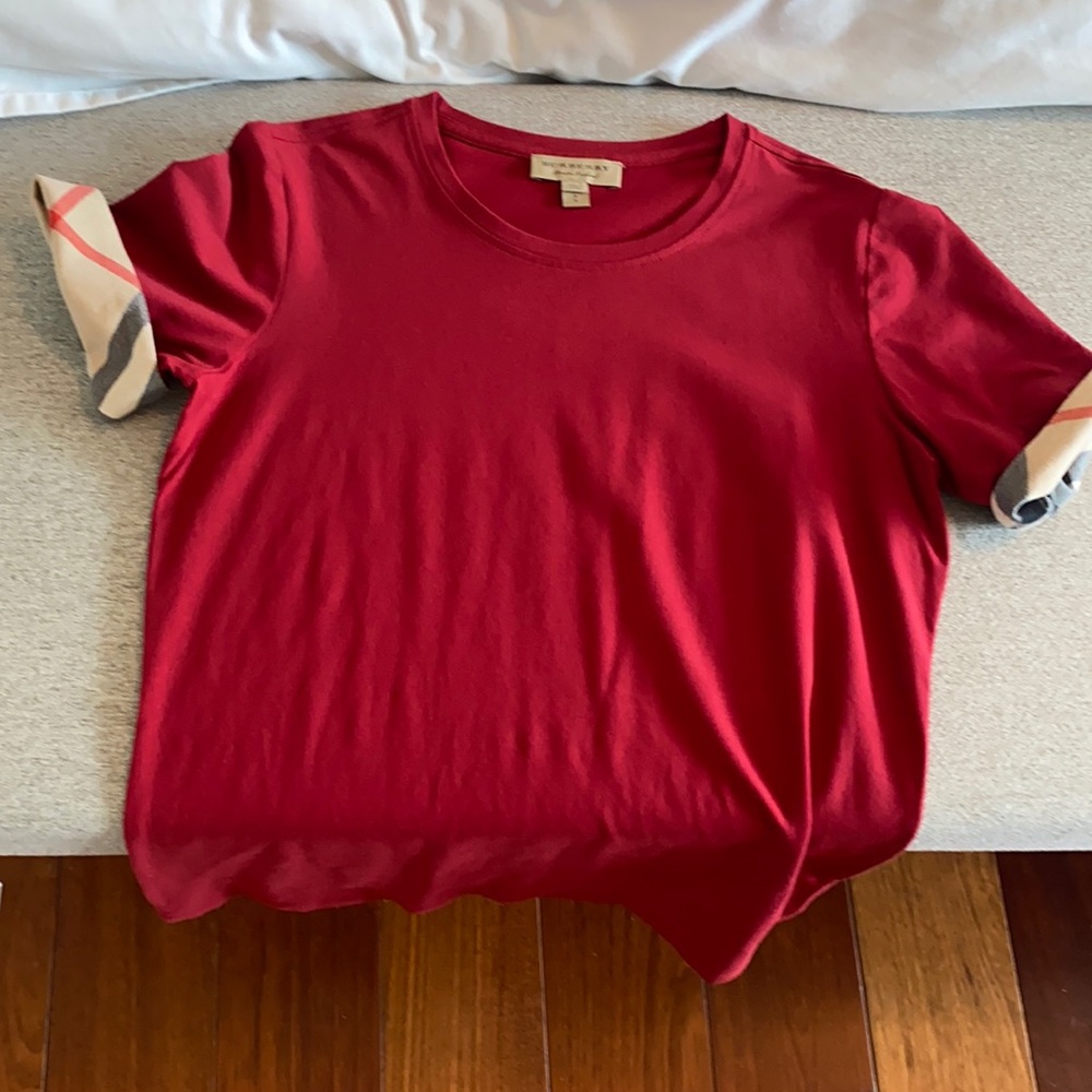 Burberry t shirt